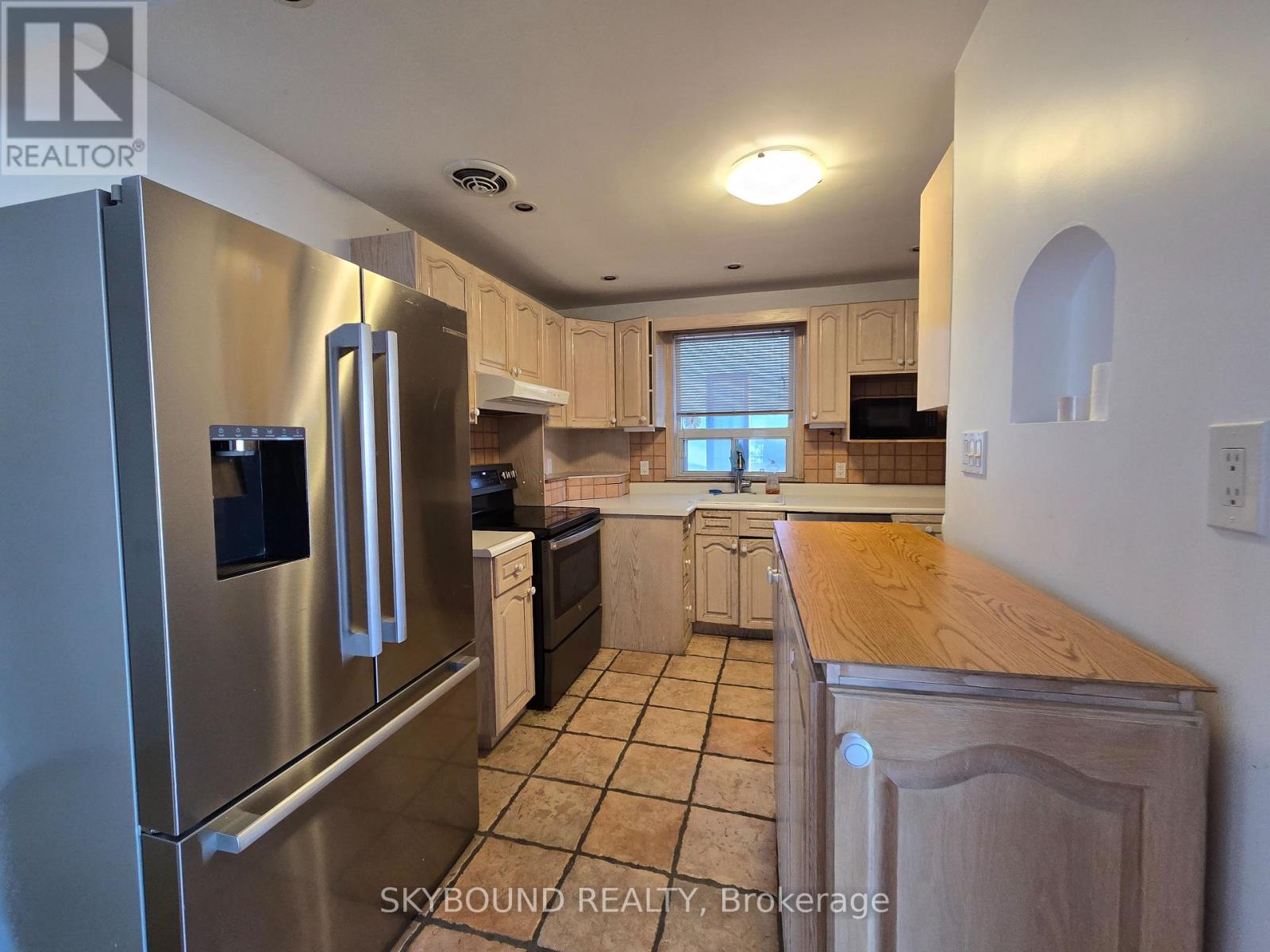 68 Monkton Avenue, Toronto, Ontario  M8Z 4N5 - Photo 24 - W12883090