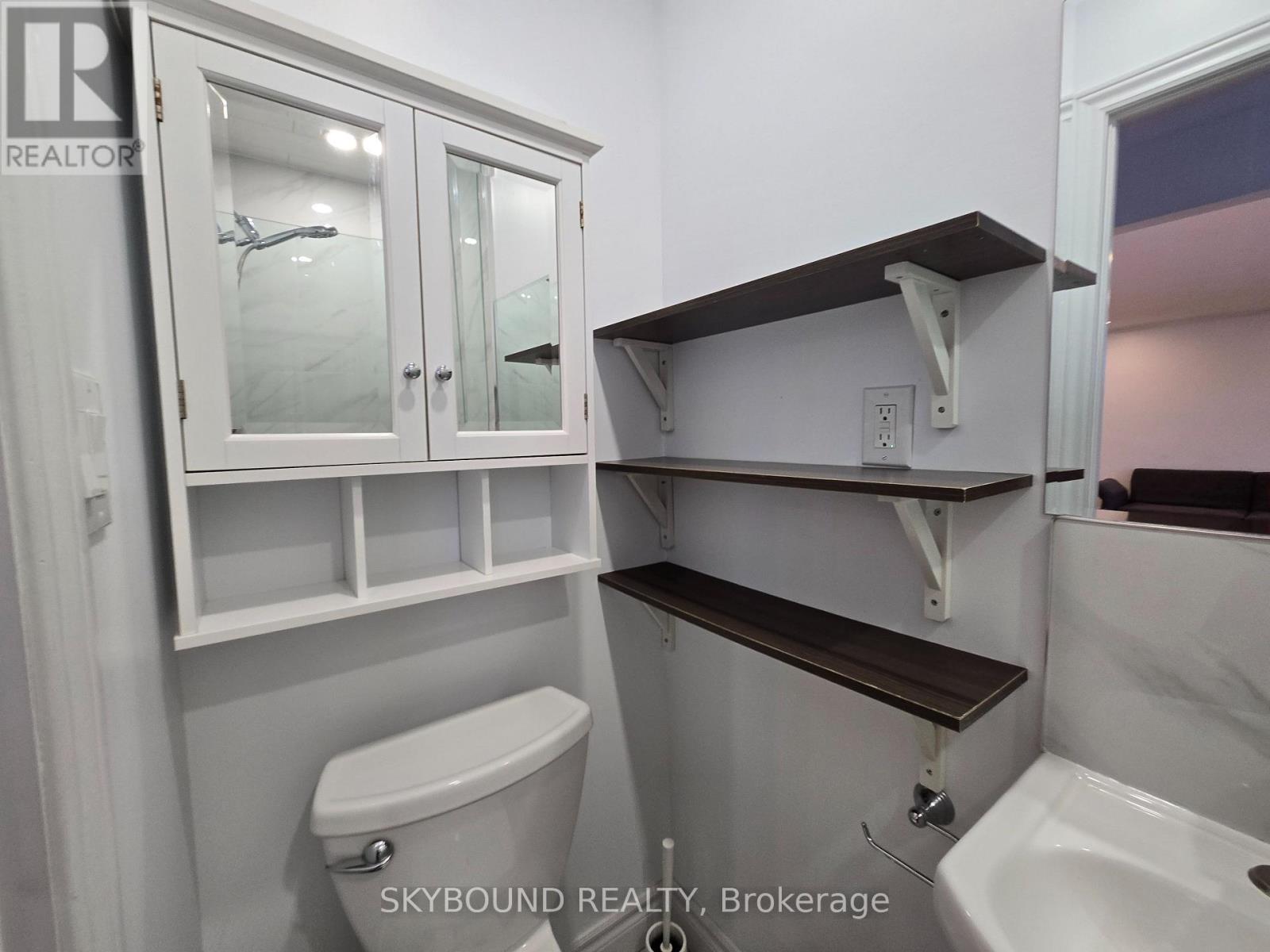 68 Monkton Avenue, Toronto, Ontario  M8Z 4N5 - Photo 39 - W12883090