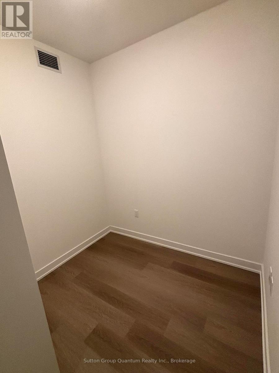 2009 - 448 Burnhamthorpe Road W, Mississauga, Ontario  L5B 0R4 - Photo 6 - W12884516