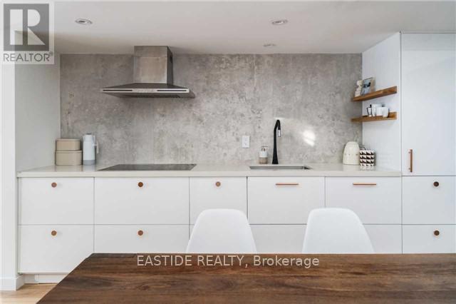 194 Major Street, Toronto, Ontario  M5S 2L3 - Photo 2 - C12884518