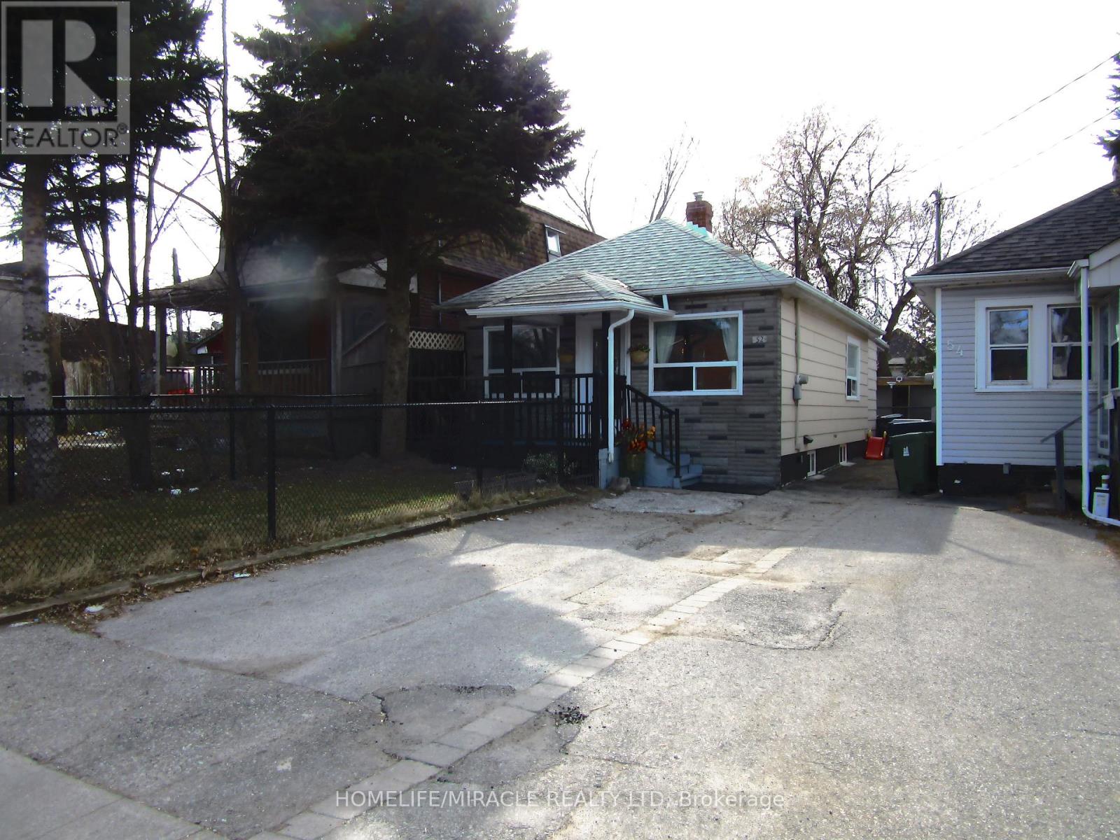 52 BIRCHMOUNT ROAD, Toronto, Ontario