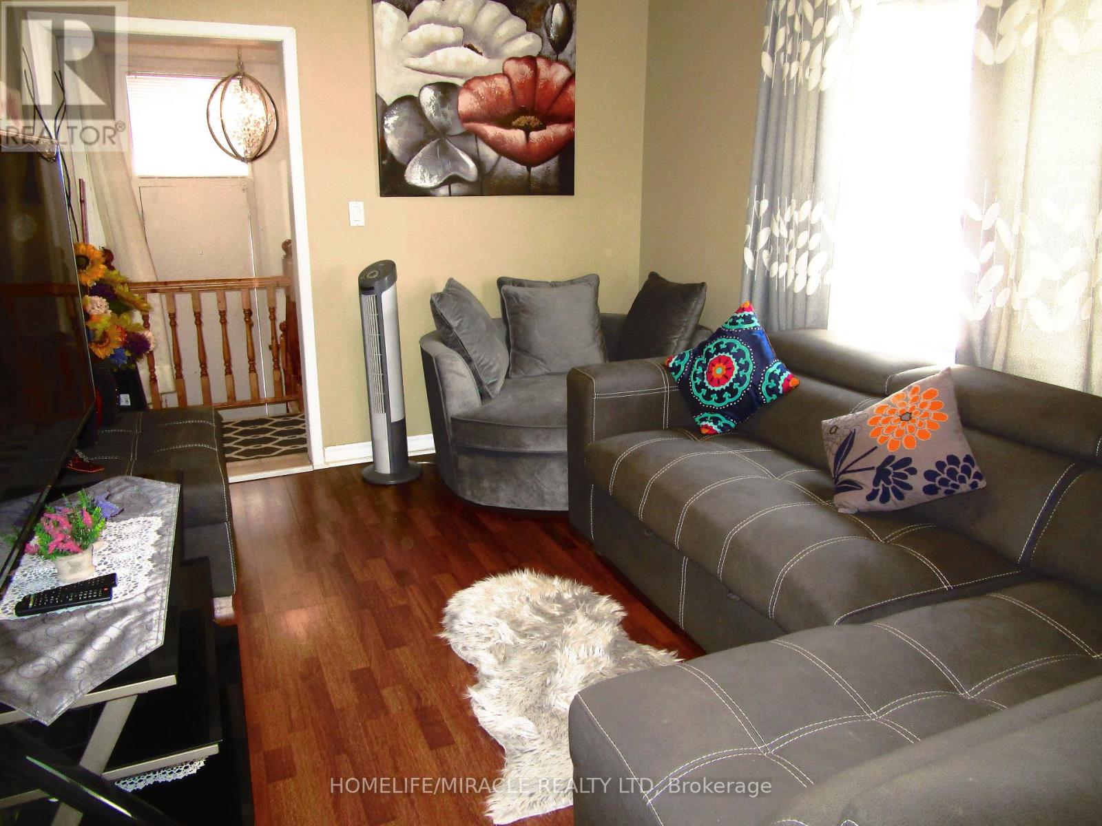 52 Birchmount Road, Toronto, Ontario  M1N 3J6 - Photo 7 - E12884524