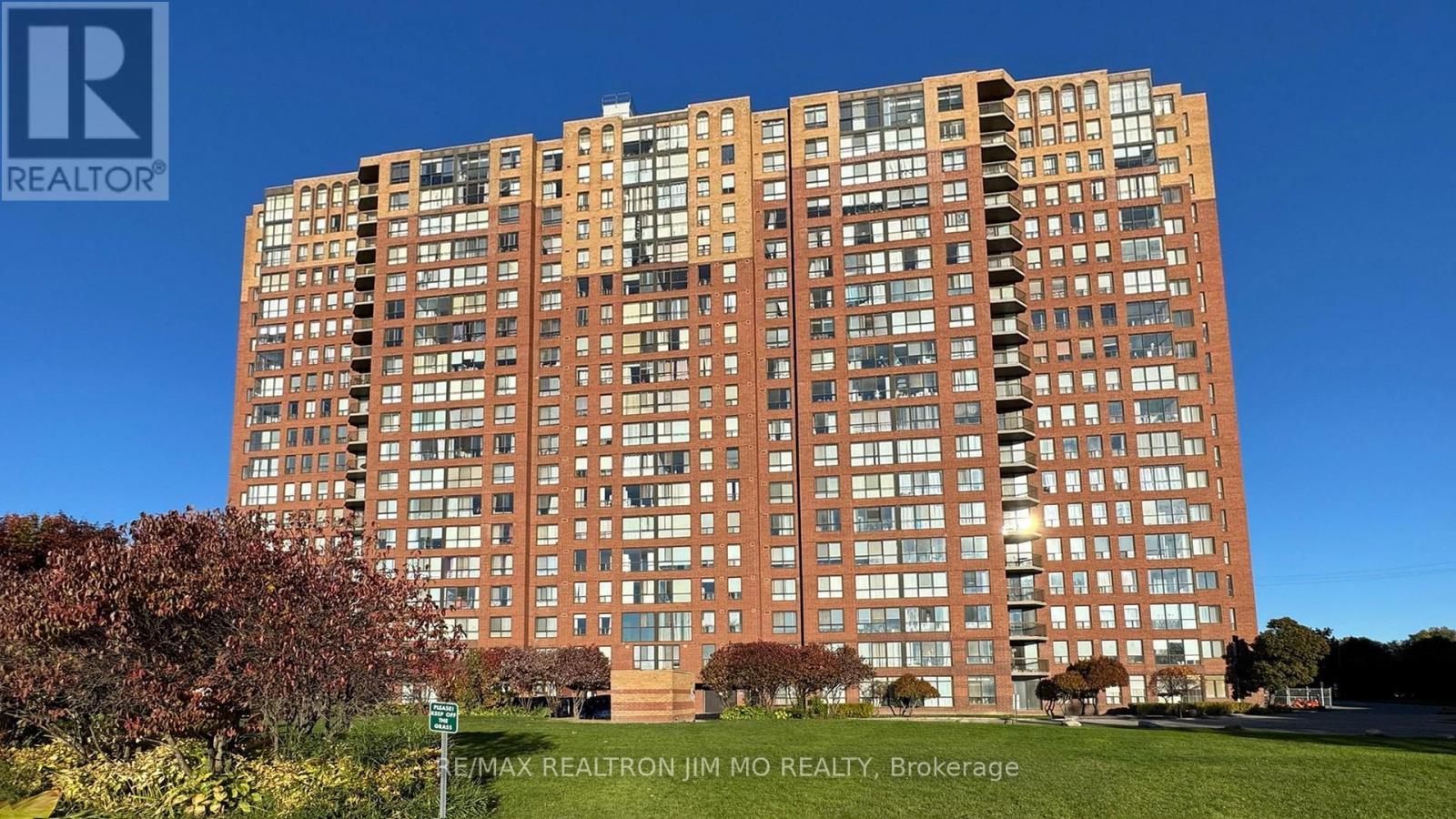 1101 - 330 Mccowan Road, Toronto, Ontario  M1J 3N3 - Photo 2 - E12857480