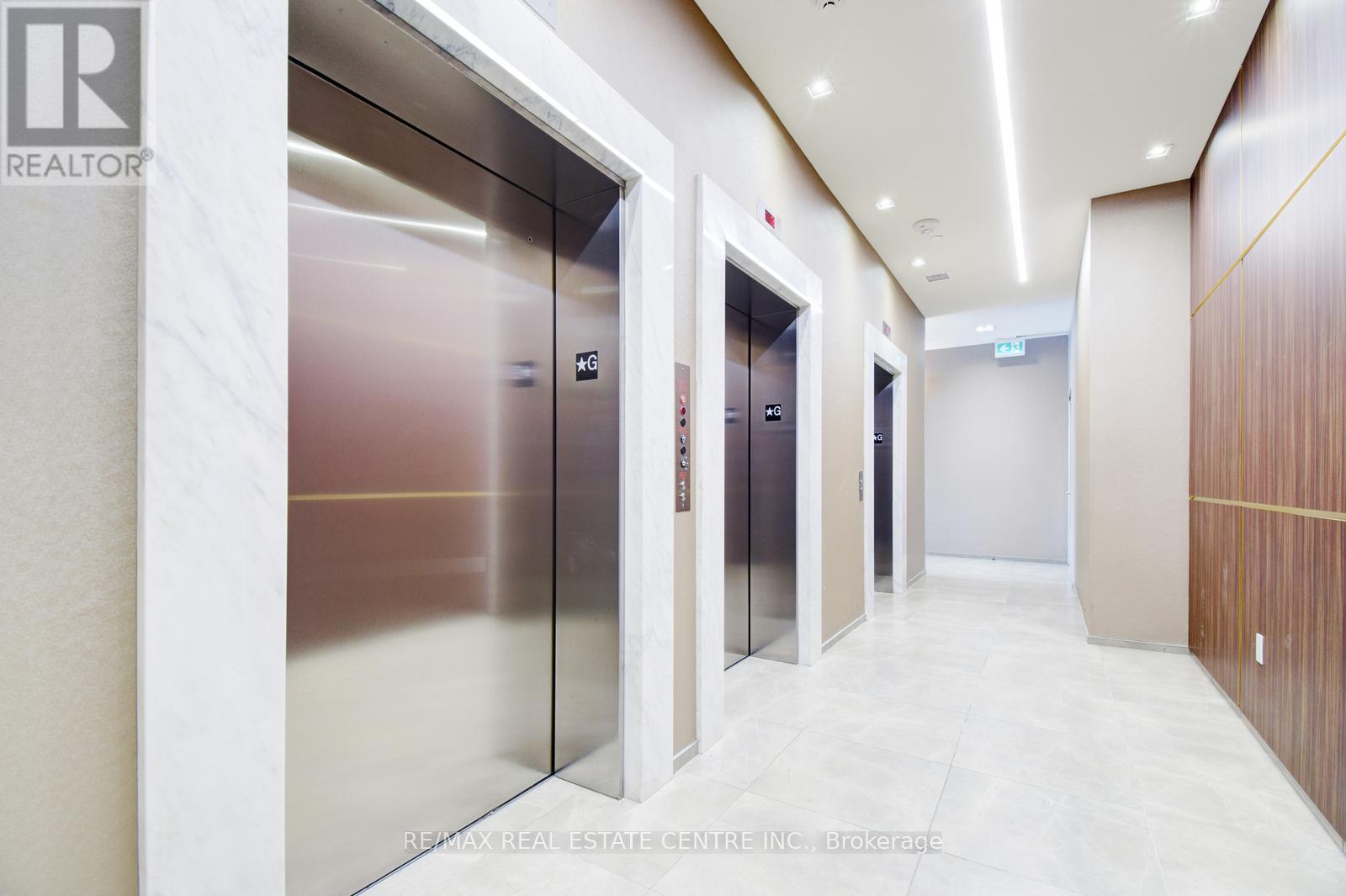 519 - 4055 Parkside Village Drive, Mississauga, Ontario  L5B 0K8 - Photo 9 - W12884534