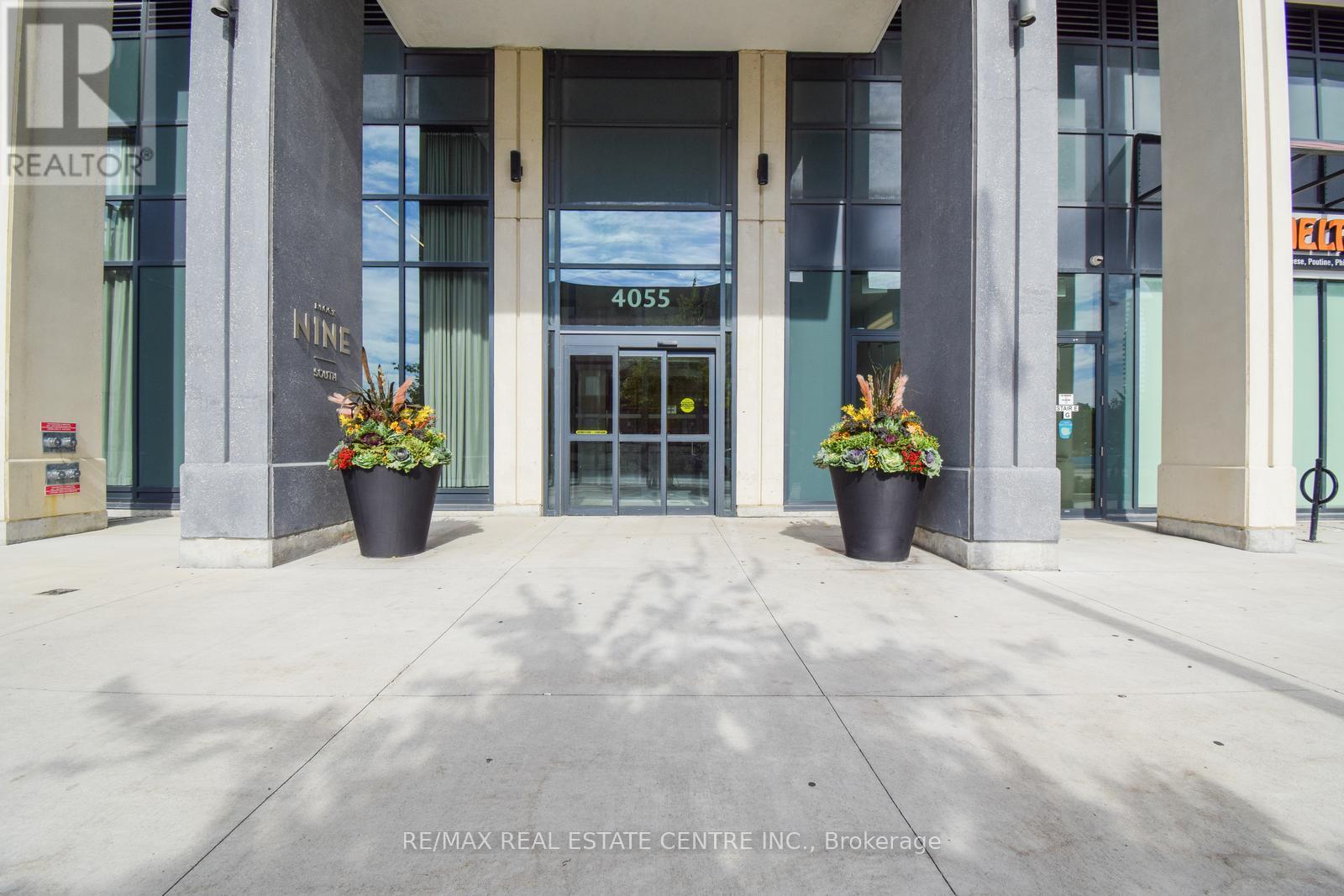 519 - 4055 Parkside Village Drive, Mississauga, Ontario  L5B 0K8 - Photo 5 - W12884536