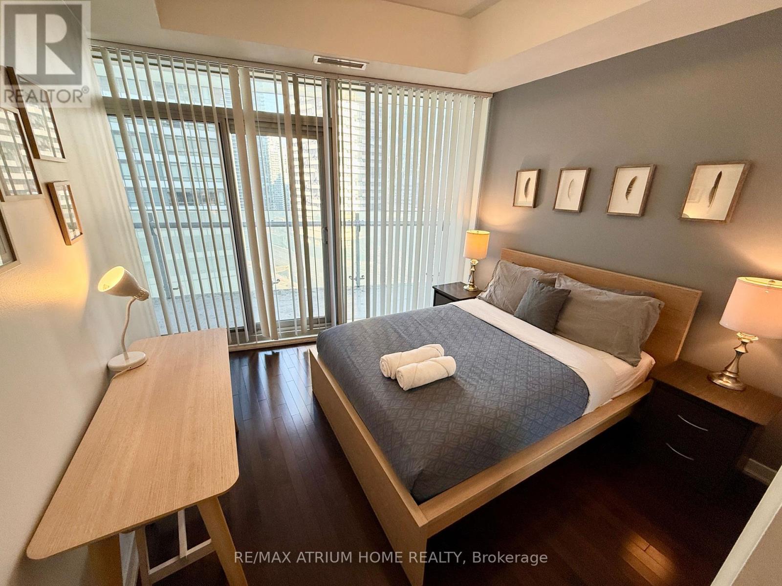 1501 - 14 York Street, Toronto, Ontario  M5J 0B1 - Photo 11 - C12884542