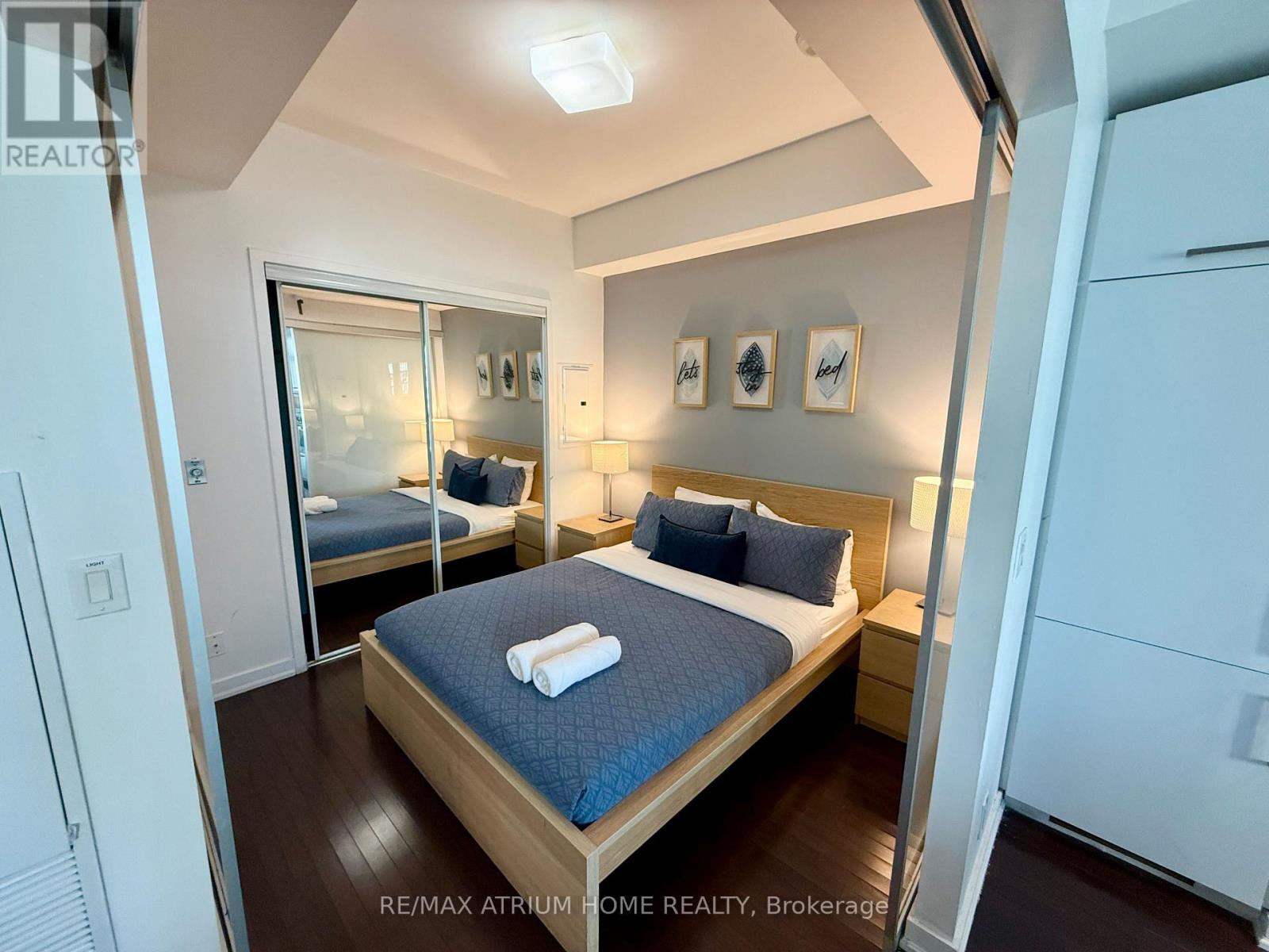 1501 - 14 York Street, Toronto, Ontario  M5J 0B1 - Photo 13 - C12884542