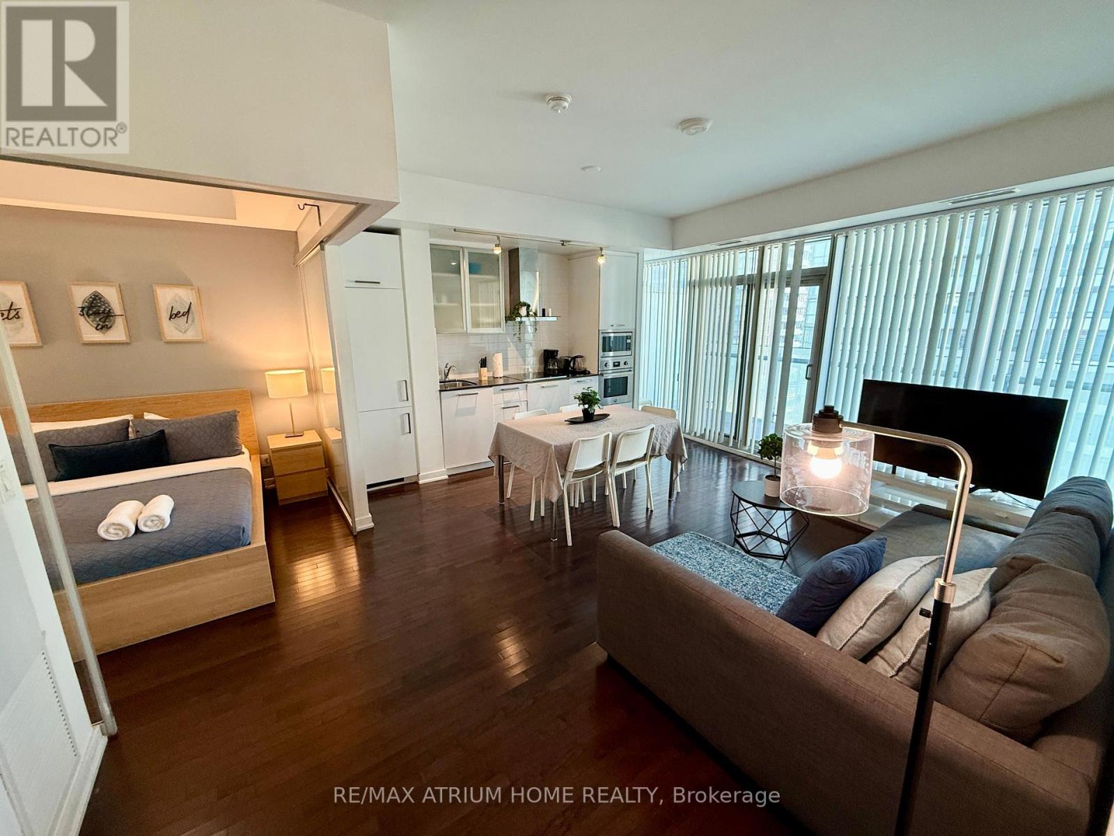 1501 - 14 York Street, Toronto, Ontario  M5J 0B1 - Photo 7 - C12884542