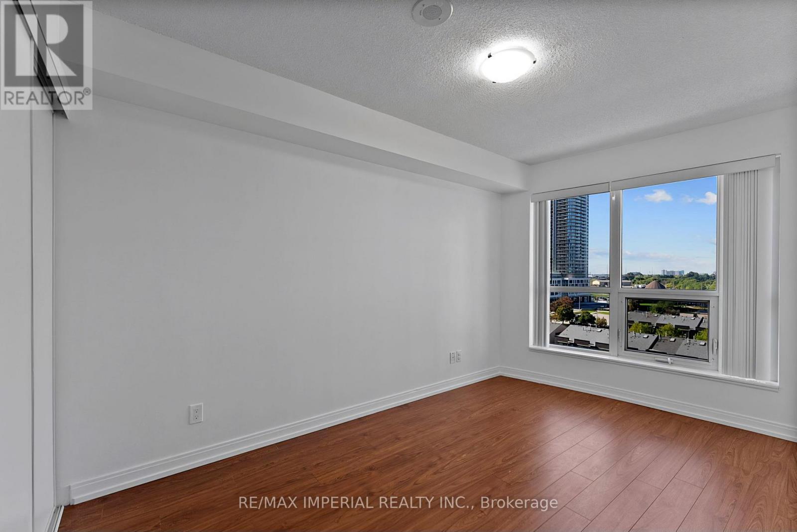 1215 - 181 Village Green Square, Toronto, Ontario  M1S 0K6 - Photo 14 - E12884552