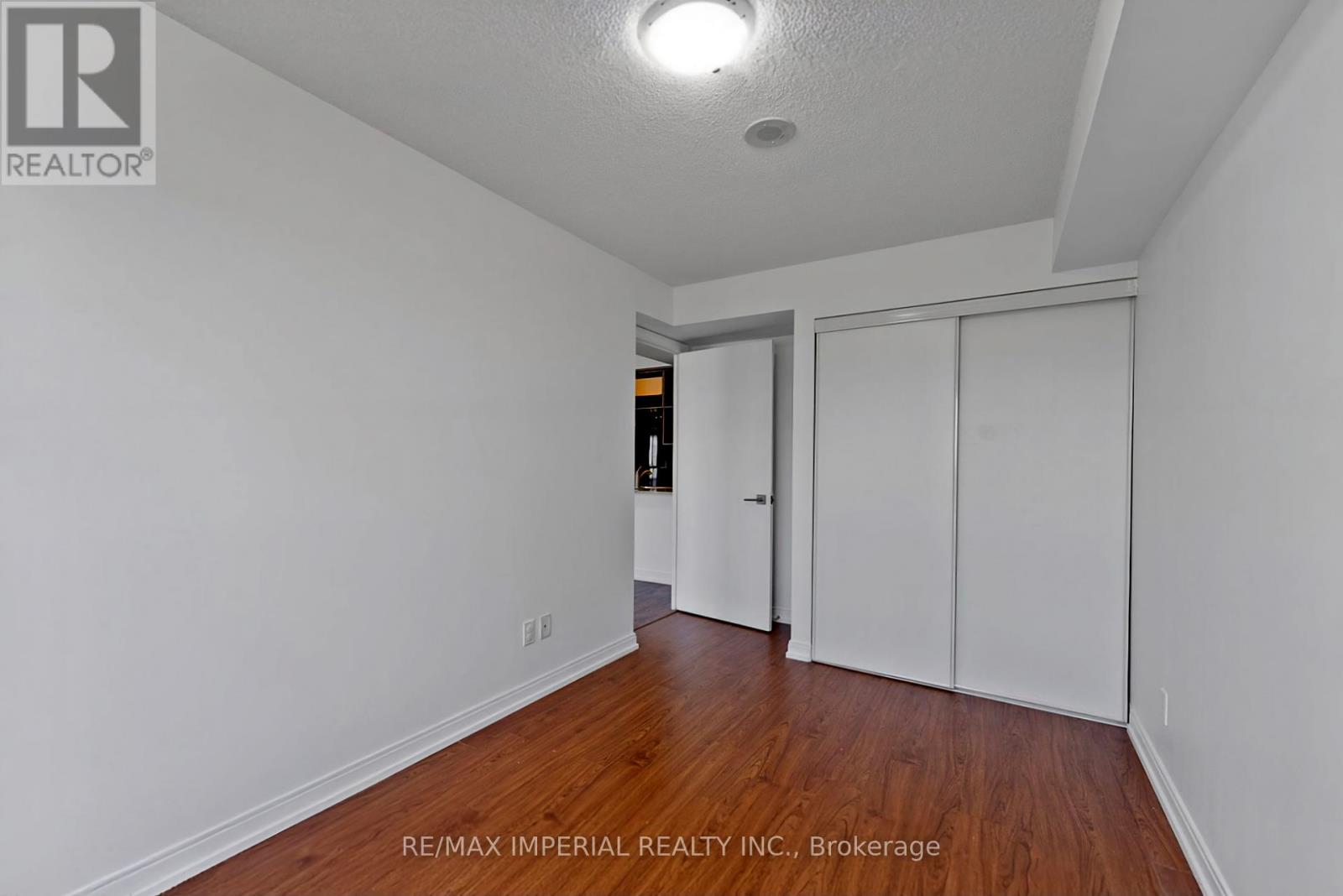 1215 - 181 Village Green Square, Toronto, Ontario  M1S 0K6 - Photo 15 - E12884552