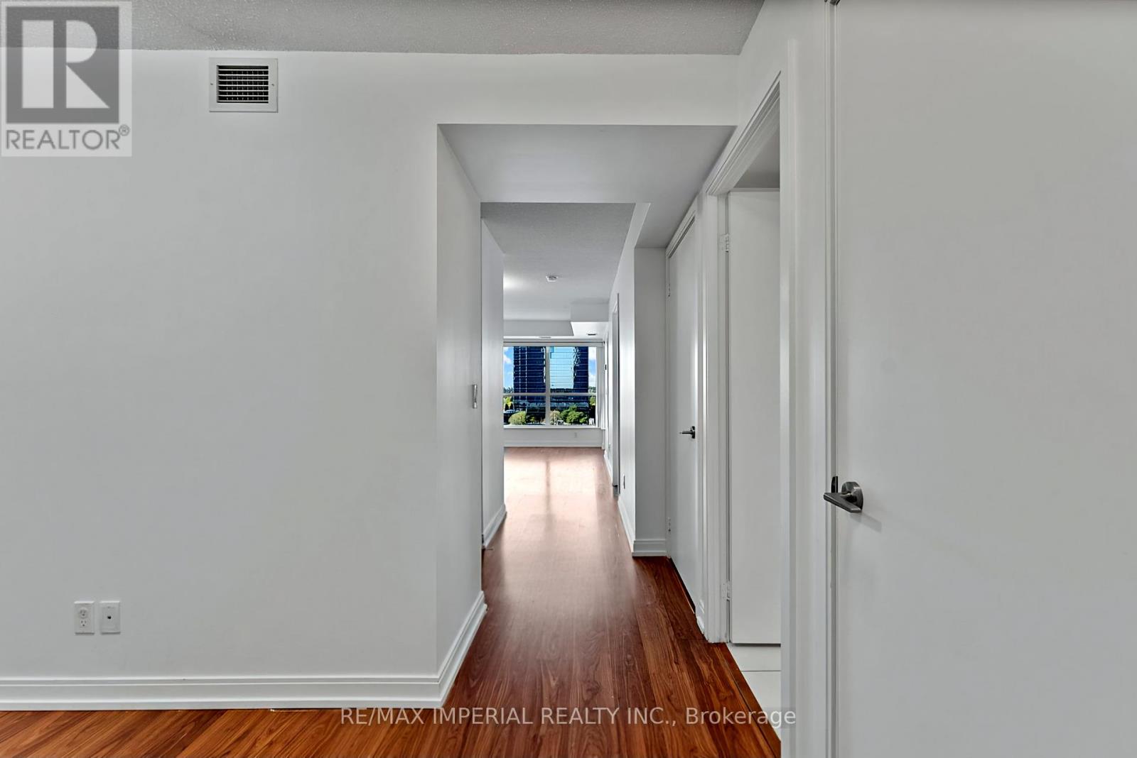 1215 - 181 Village Green Square, Toronto, Ontario  M1S 0K6 - Photo 23 - E12884552