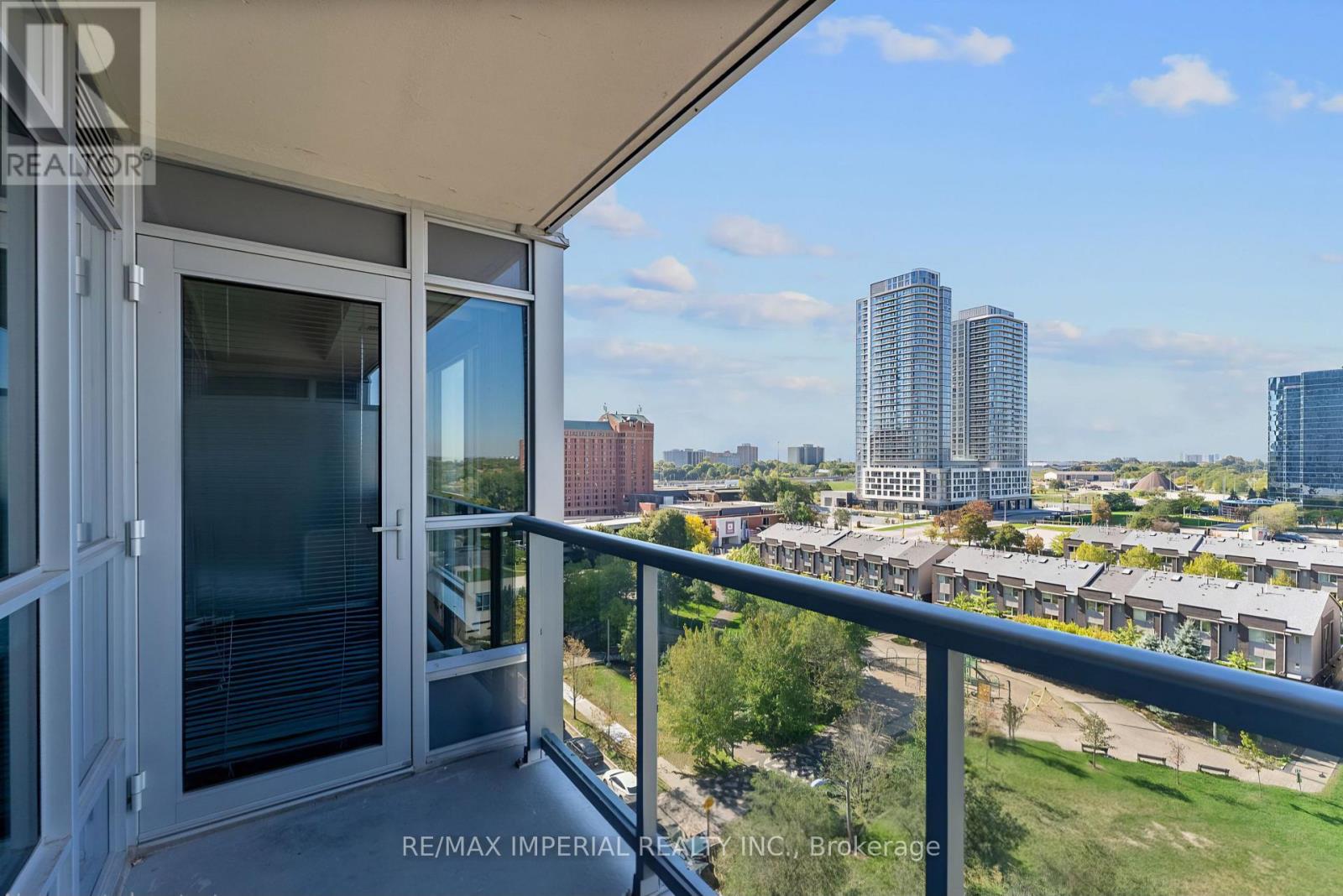 1215 - 181 Village Green Square, Toronto, Ontario  M1S 0K6 - Photo 27 - E12884552