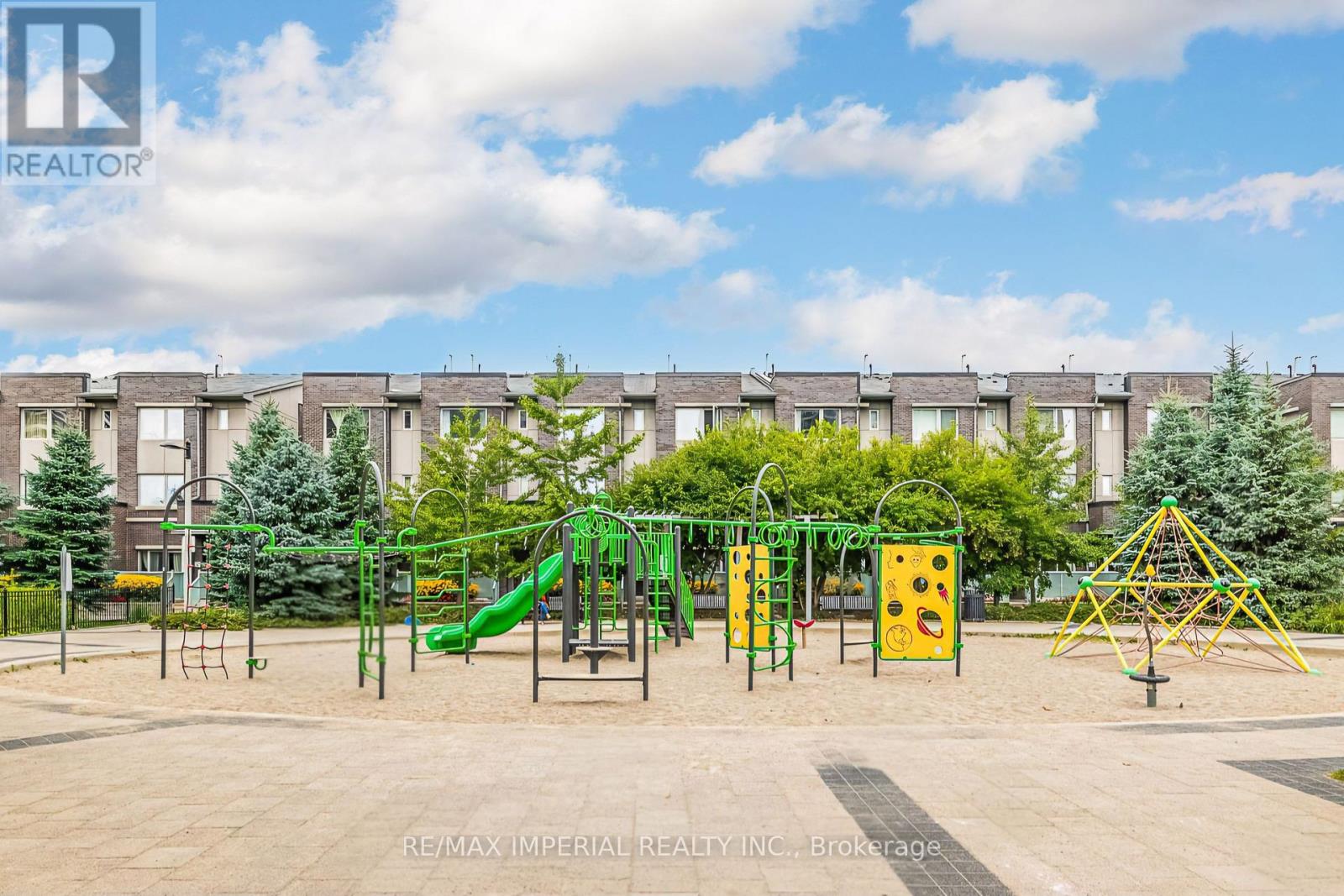 1215 - 181 Village Green Square, Toronto, Ontario  M1S 0K6 - Photo 32 - E12884552