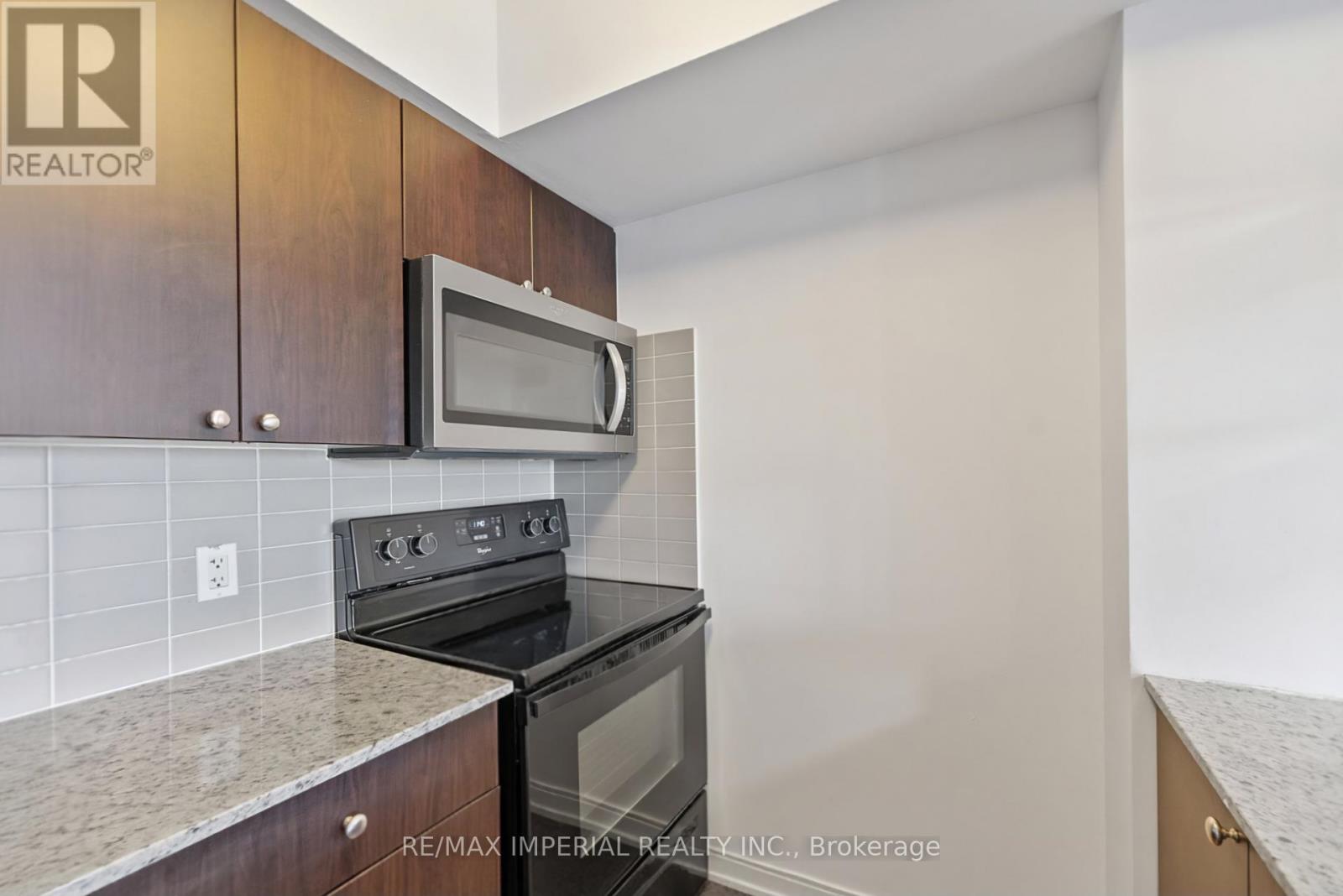 1215 - 181 Village Green Square, Toronto, Ontario  M1S 0K6 - Photo 8 - E12884552