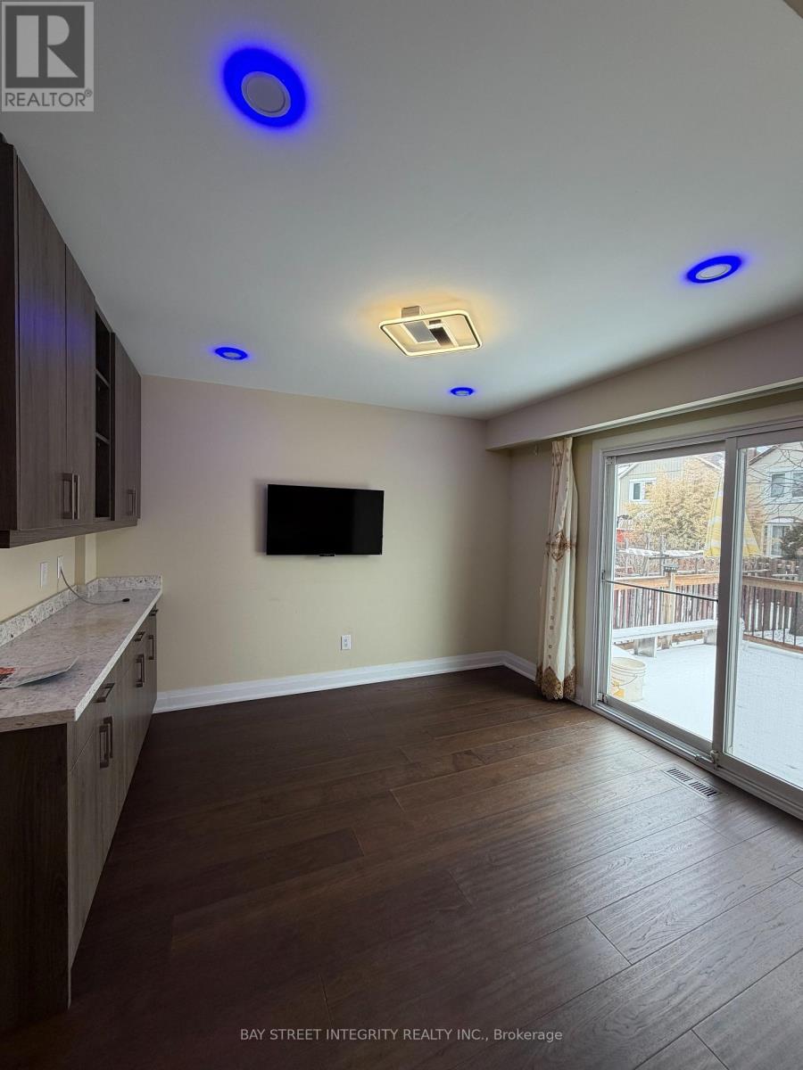 11 Roughfield Crescent, Toronto, Ontario  M1S 4K3 - Photo 6 - E12884558