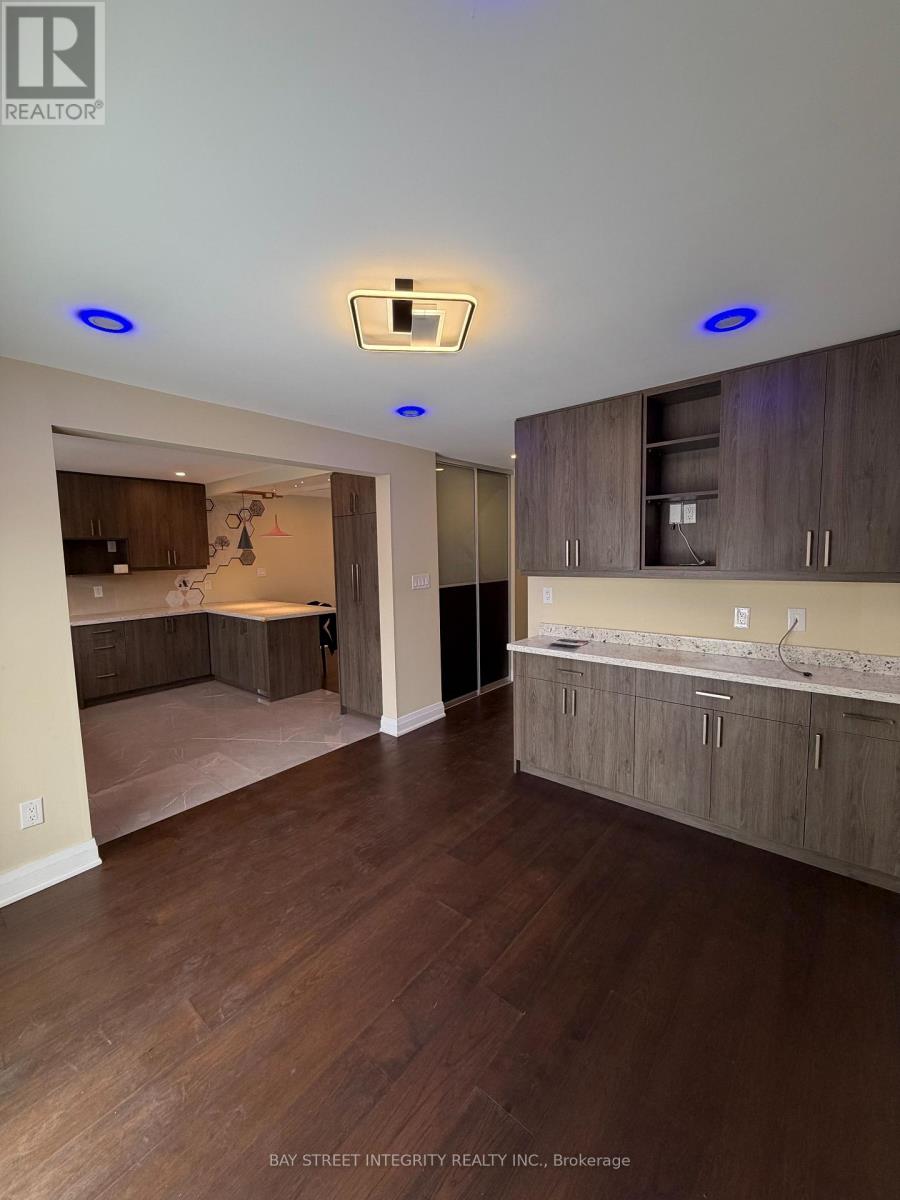 11 Roughfield Crescent, Toronto, Ontario  M1S 4K3 - Photo 7 - E12884558