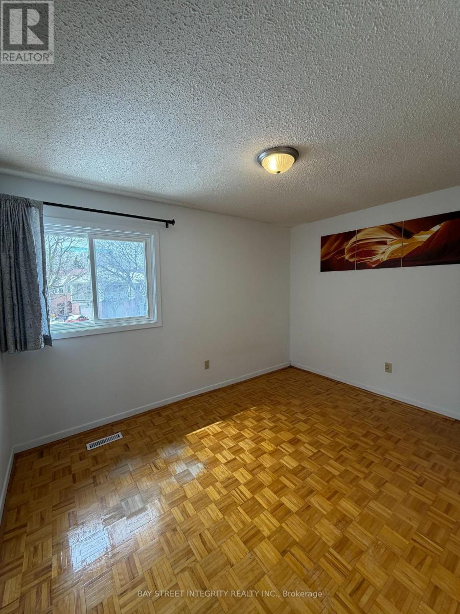 11 Roughfield Crescent, Toronto, Ontario  M1S 4K3 - Photo 9 - E12884558