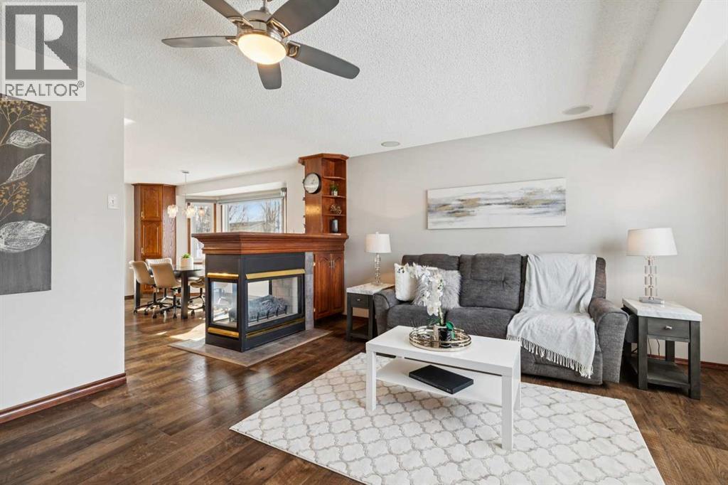 406 Queensland Place Se, Calgary, Alberta  T2J 5C9 - Photo 4 - A2291444