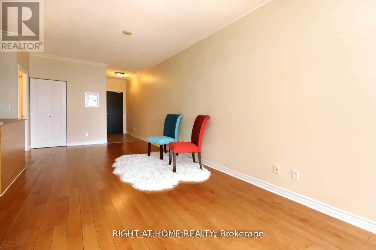 512 - 388 Prince Of Wales Drive, Mississauga, Ontario  L5B 0A1 - Photo 12 - W12884544