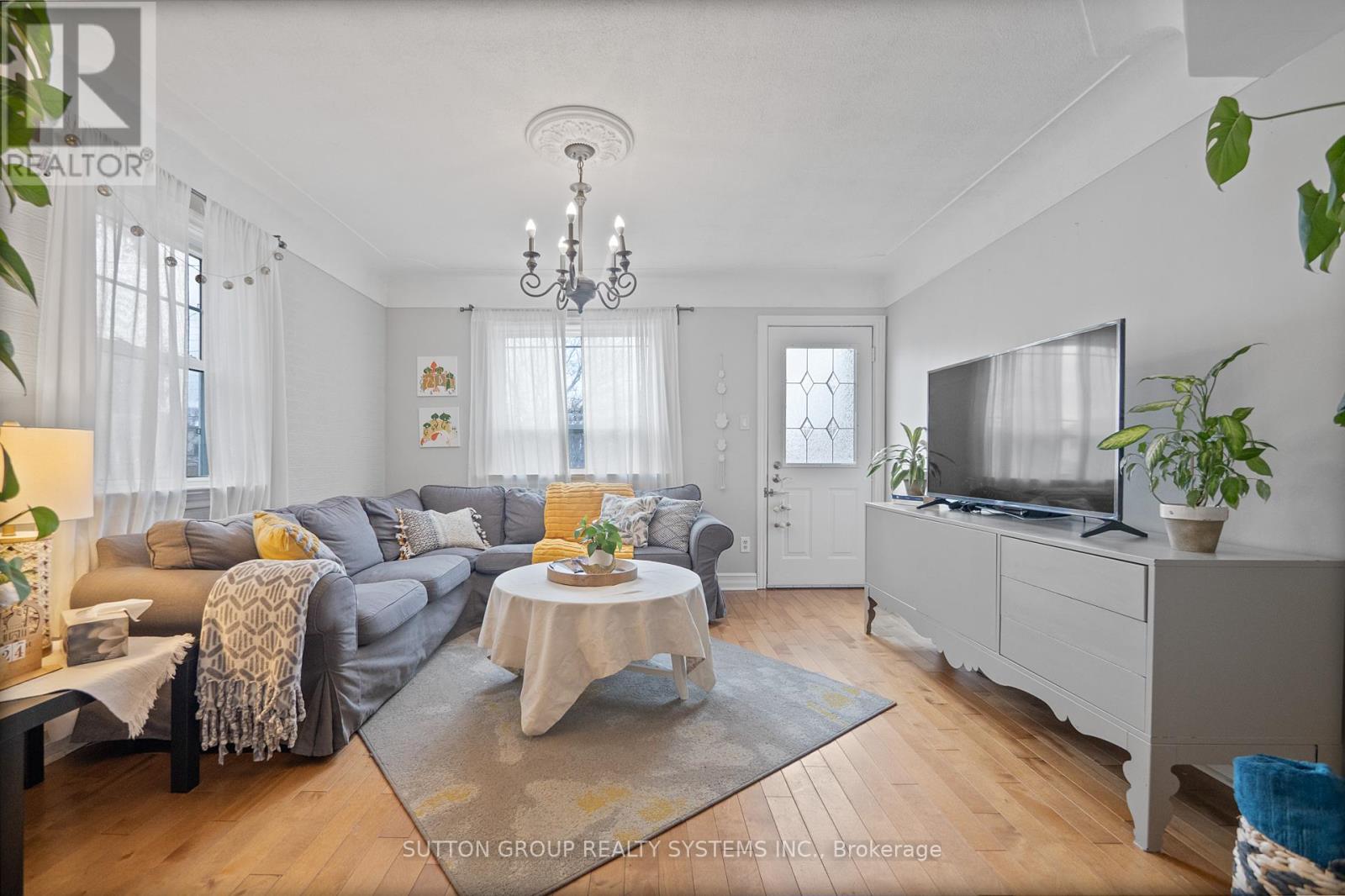 2399 Glenwood School Drive, Burlington, Ontario  L7R 3R9 - Photo 11 - W12884562