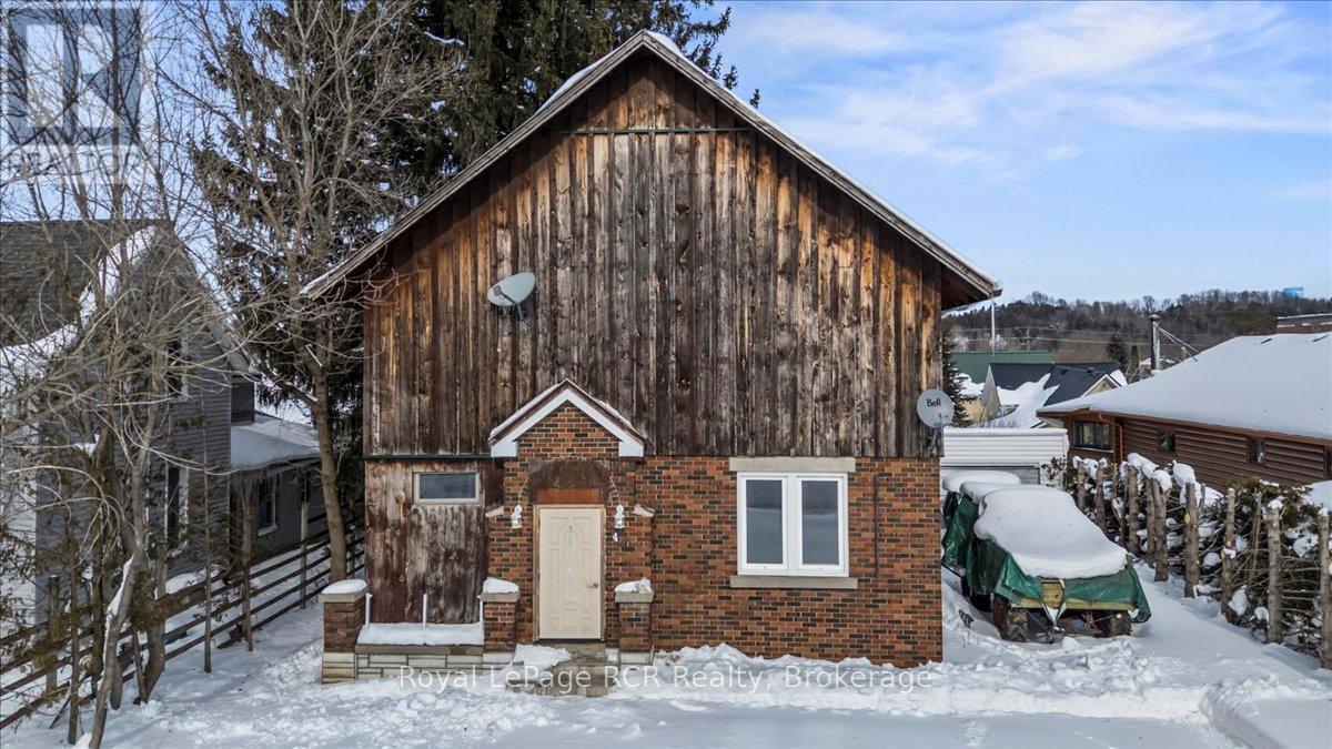 4 CAYLEY STREET, Brockton, Ontario