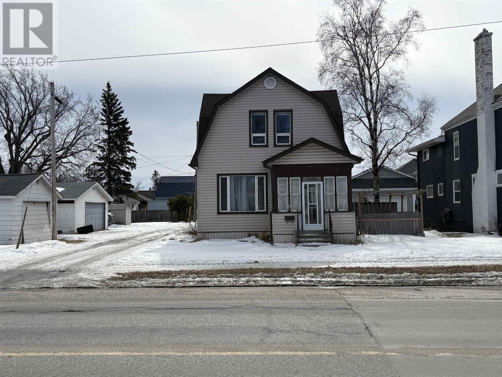 429 Second St E, Fort Frances, Ontario  P9A 1N2 - Photo 2 - TB2600409