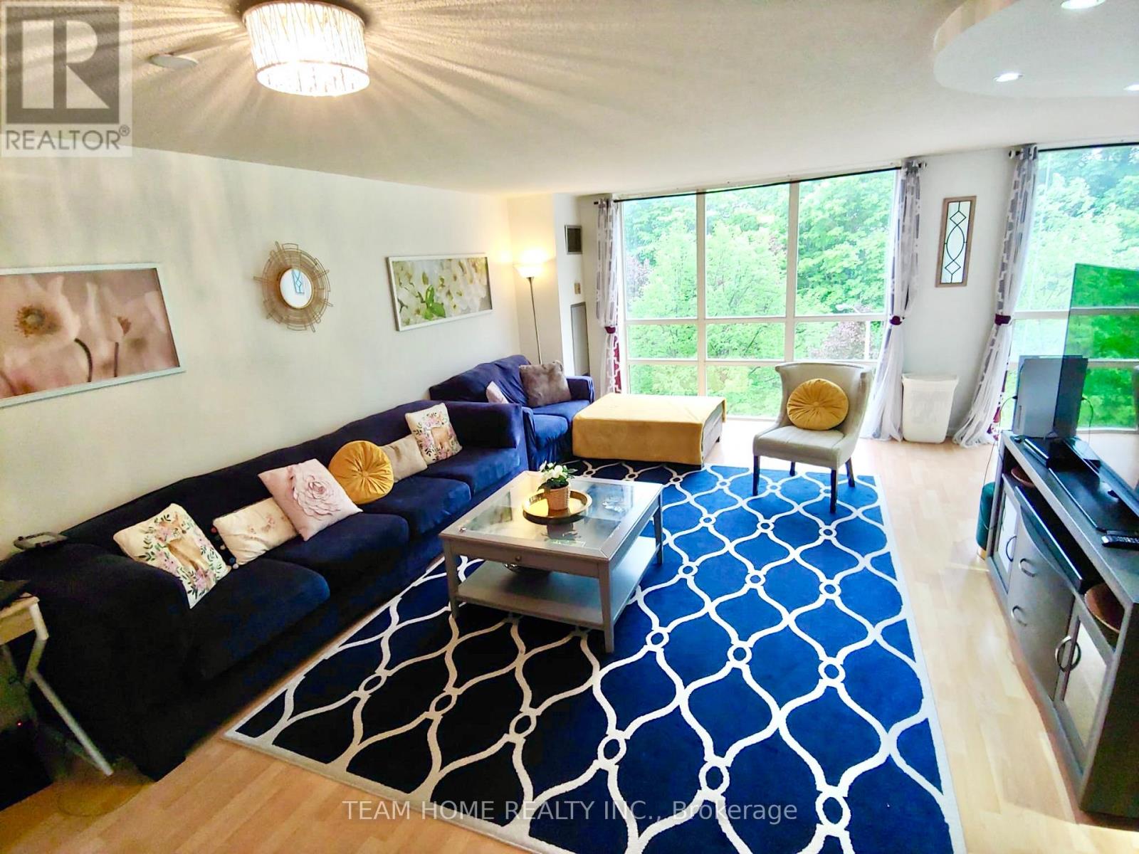 303 - 205 Wynford Drive, Toronto (Flemingdon Park), Ontario  M3C 3P4 - Photo 2 - C12883172