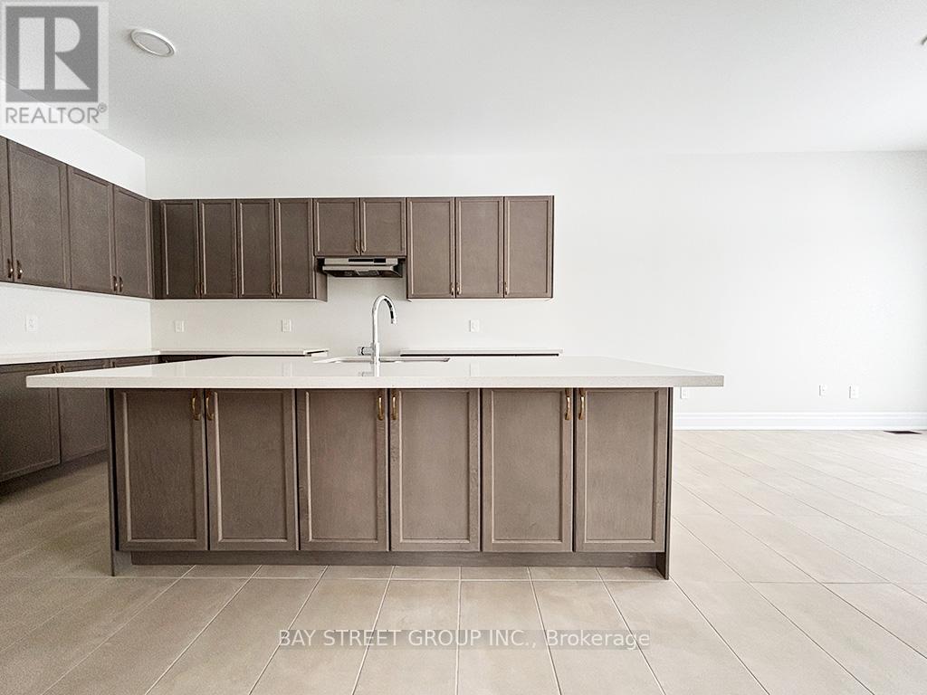 278 Archerhill Circle, Aurora, Ontario  L4G 4E2 - Photo 5 - N12884566