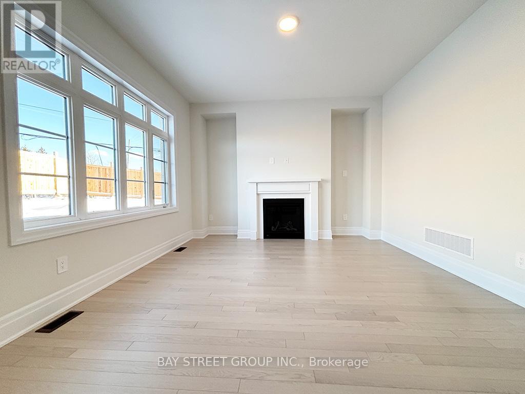 278 Archerhill Circle, Aurora, Ontario  L4G 4E2 - Photo 9 - N12884566