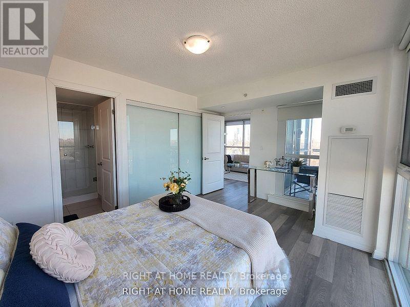 906 - 80 Esther Lorrie Drive, Toronto, Ontario  M9W 0C6 - Photo 2 - W12884582