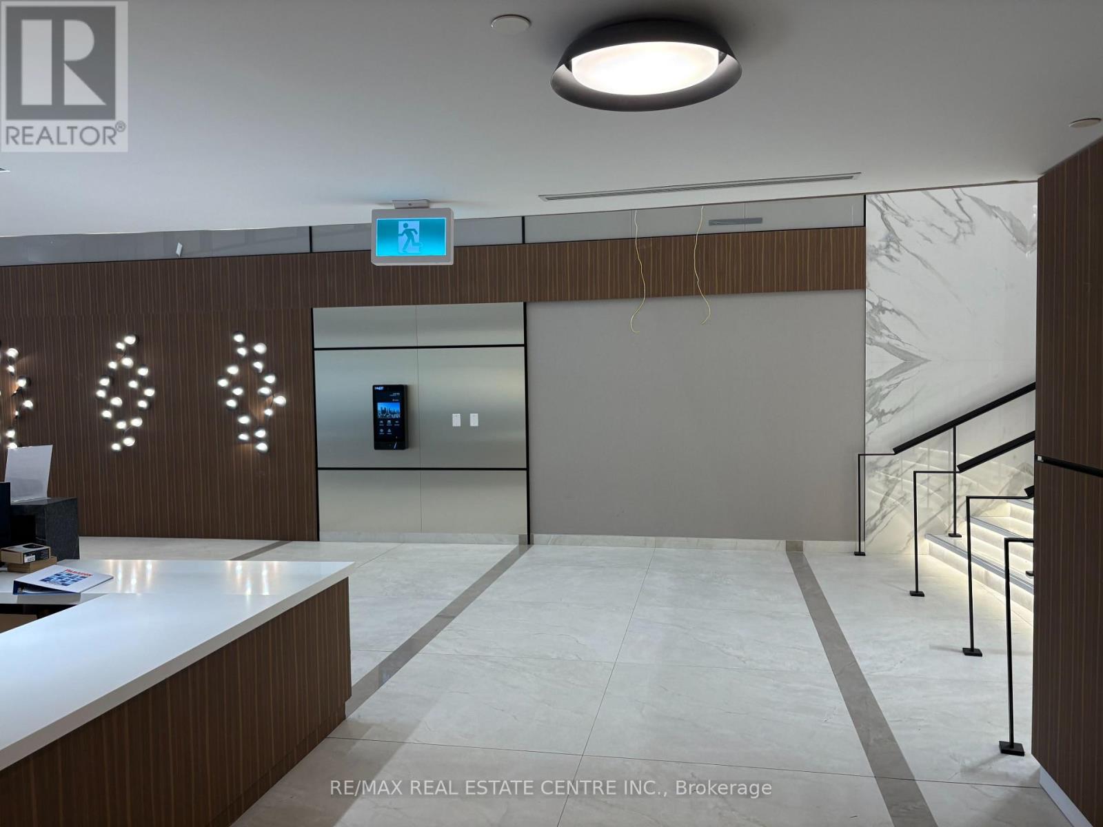 211 - 5105 Hurontario Street, Mississauga, Ontario  L4Z 3X7 - Photo 5 - W12884588