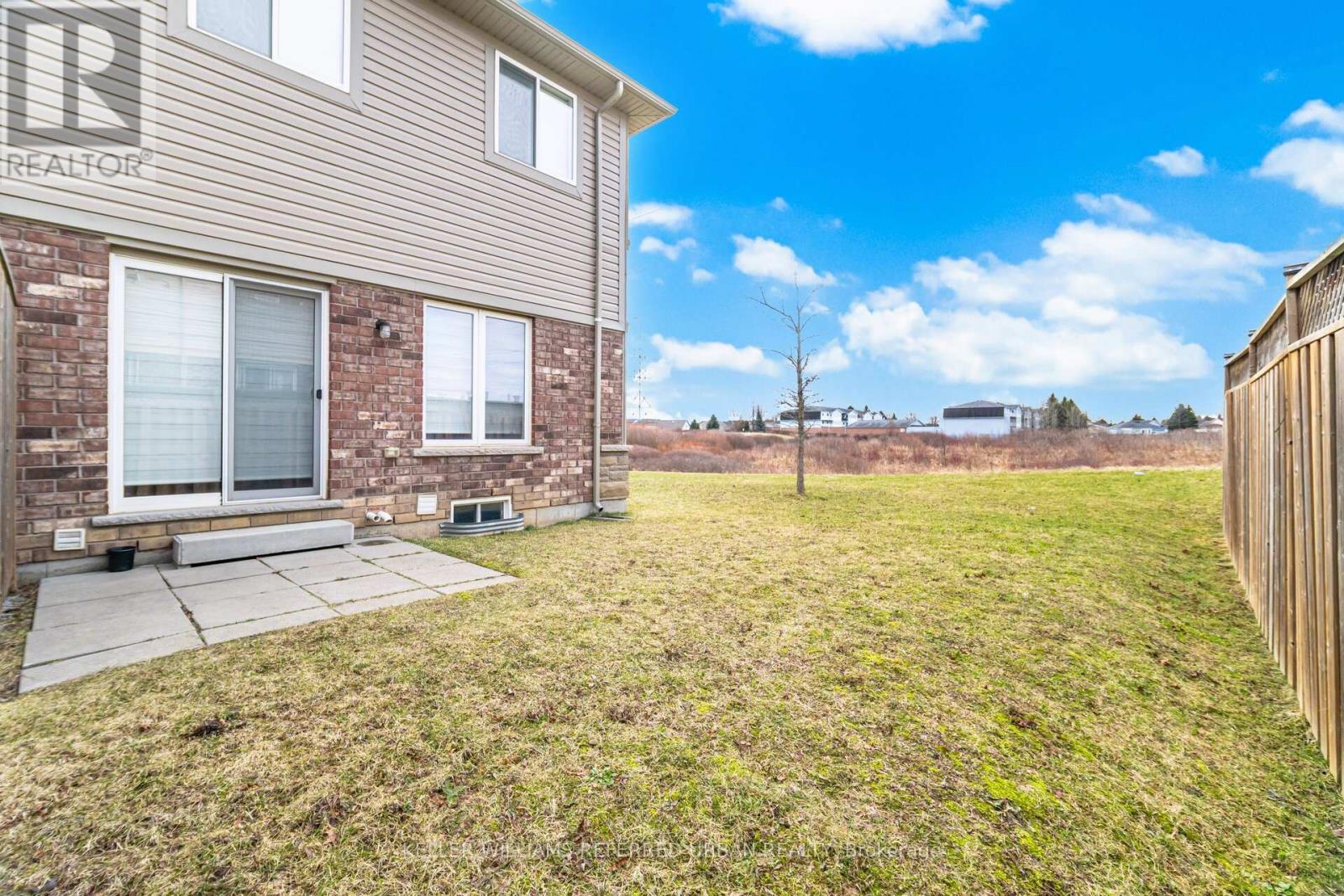 8 - 21 Madonna Drive, Hamilton (Carpenter), Ontario  L9B 0H1 - Photo 24 - X12883646