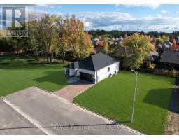 11 STICKLES STREET, Pelham, Ontario