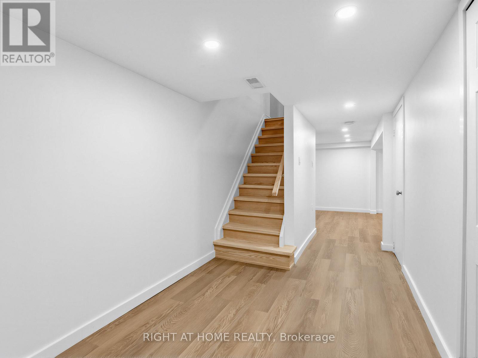 68 Glenforest Road, Toronto (Lawrence Park North), Ontario  M4N 1Z8 - Photo 22 - C12884596