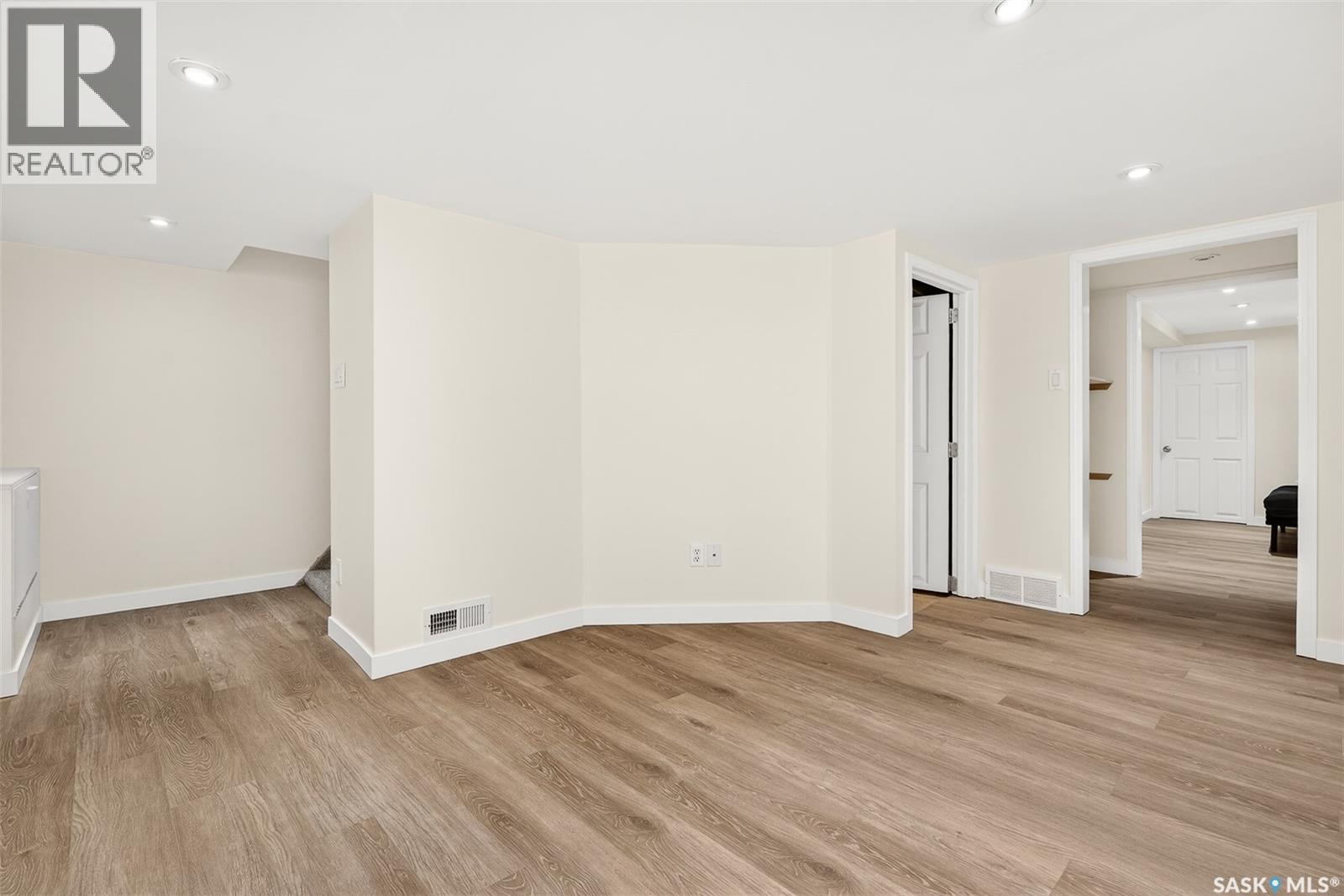 408 Duffield Street W, Moose Jaw, Saskatchewan  S6H 5H8 - Photo 38 - SK030371