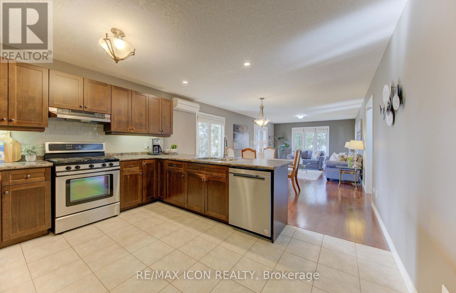 33 Joseph Street, Guelph, Ontario  N1E 2W4 - Photo 10 - X12867120