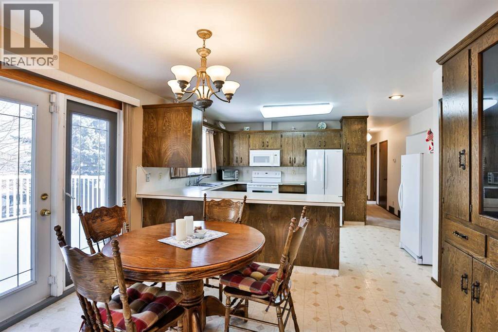 159 Park Avenue, Raymond, Alberta  T0K 2S0 - Photo 7 - A2292200