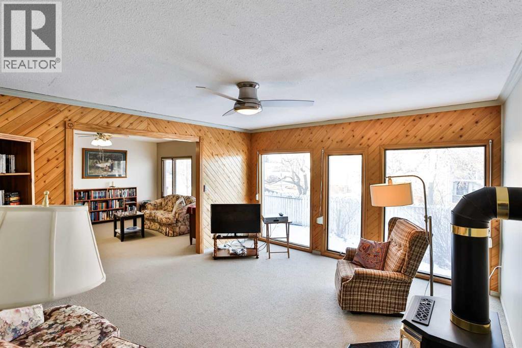 159 Park Avenue, Raymond, Alberta  T0K 2S0 - Photo 12 - A2292200