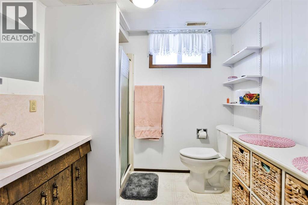 159 Park Avenue, Raymond, Alberta  T0K 2S0 - Photo 21 - A2292200