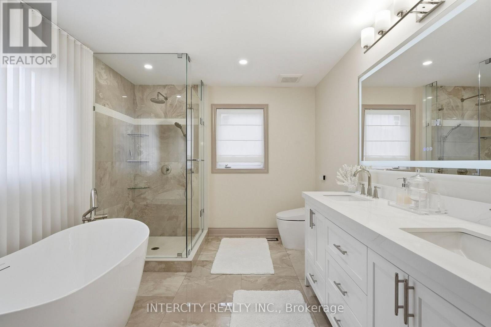 568 Grand Trunk Avenue, Vaughan, Ontario  L6A 0R4 - Photo 21 - N12884160