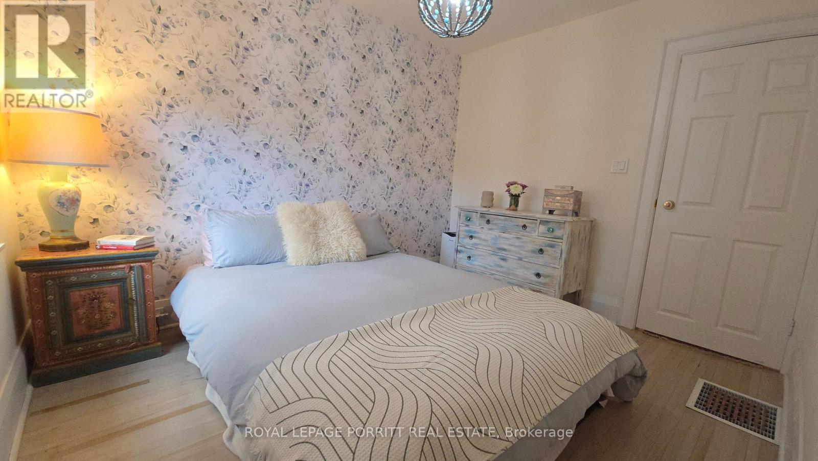 51 Thirty Sixth Street, Toronto, Ontario  M8W 3L1 - Photo 15 - W12884616