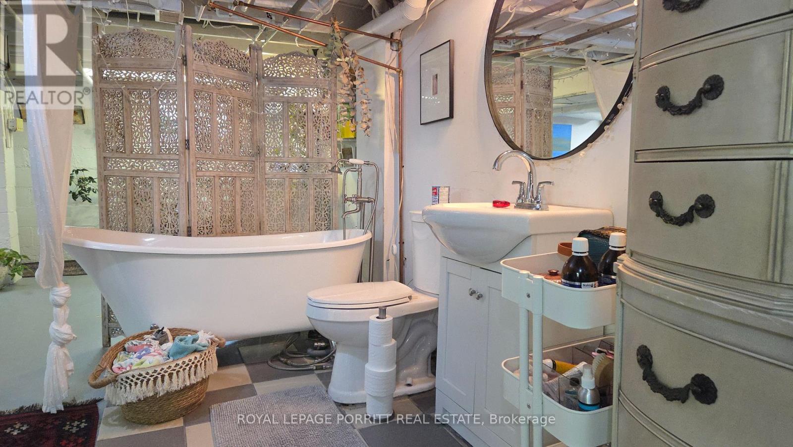 51 Thirty Sixth Street, Toronto, Ontario  M8W 3L1 - Photo 18 - W12884616