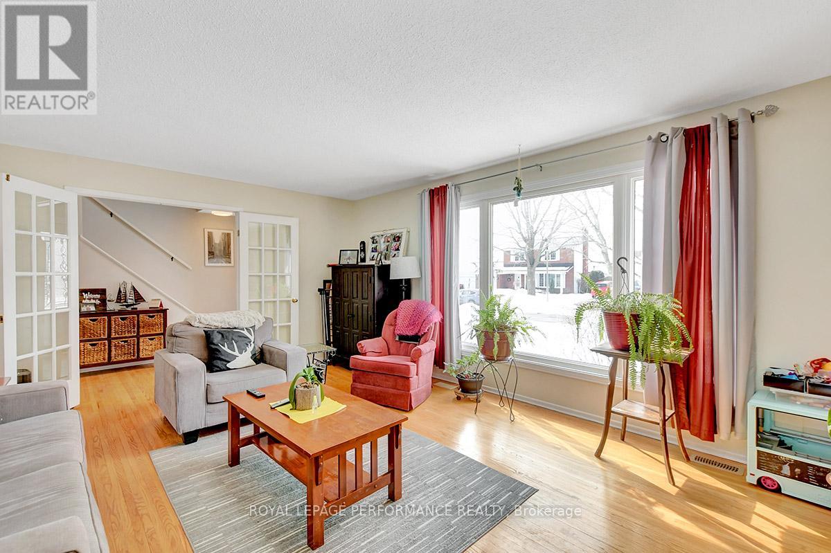 122 Post Road, Ottawa, Ontario  K2L 1L2 - Photo 5 - X12884628