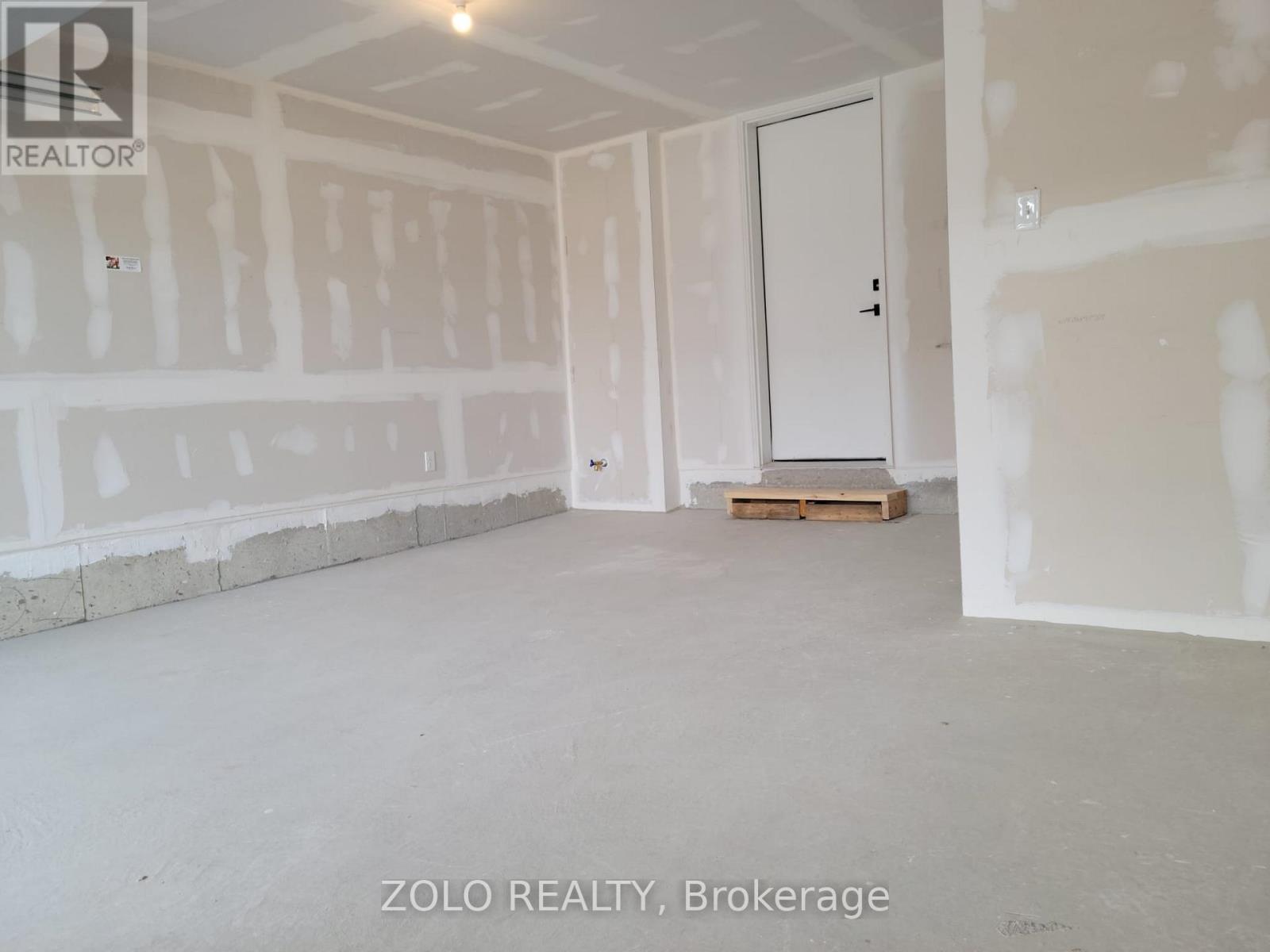 119 Fairlane Avenue, Barrie, Ontario  L9J 0M5 - Photo 6 - S12884620