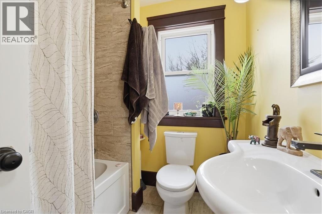 608 Ontario Street, Stratford, Ontario  N5A 3J5 - Photo 16 - 40811819