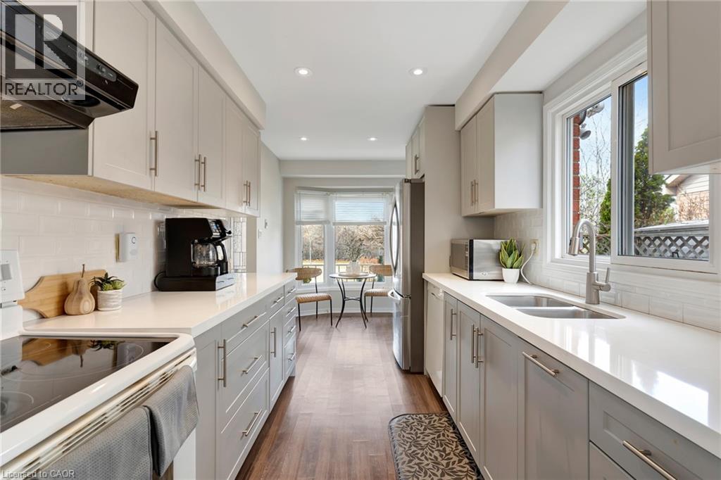 2427 Headon Forest Drive, Burlington, Ontario  L7M 3K7 - Photo 13 - 40799604