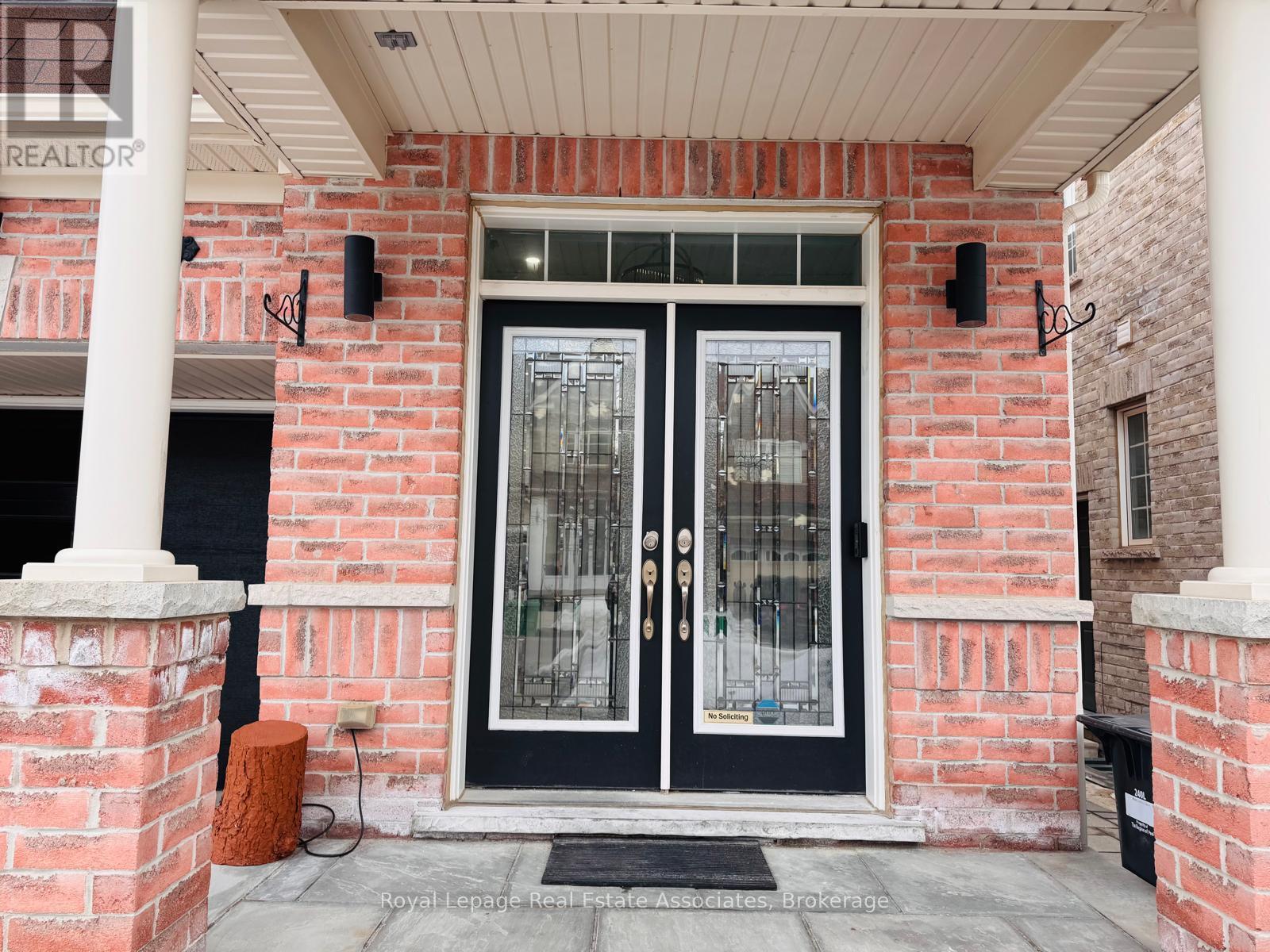 36 Zanetta Crescent, Brampton, Ontario  L6Y 6A3 - Photo 2 - W12884618