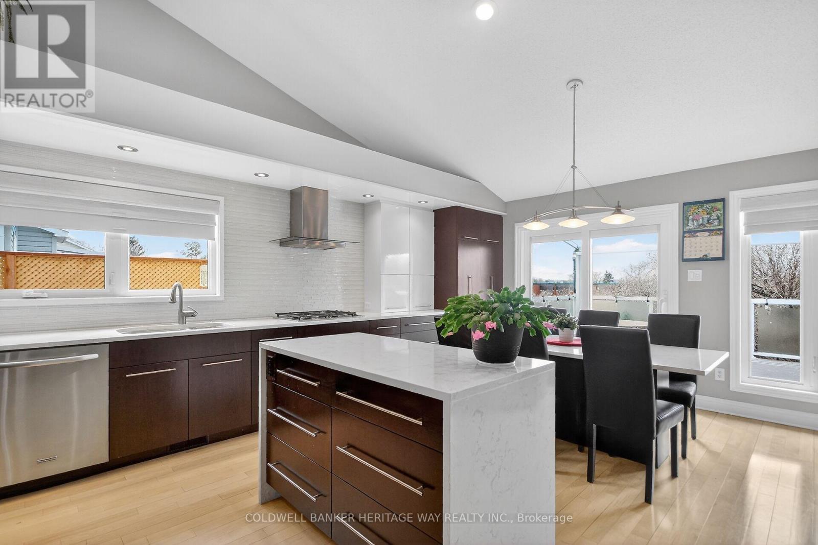 54 Harold Street, Mississippi Mills, Ontario  K0A 1A0 - Photo 10 - X12884634