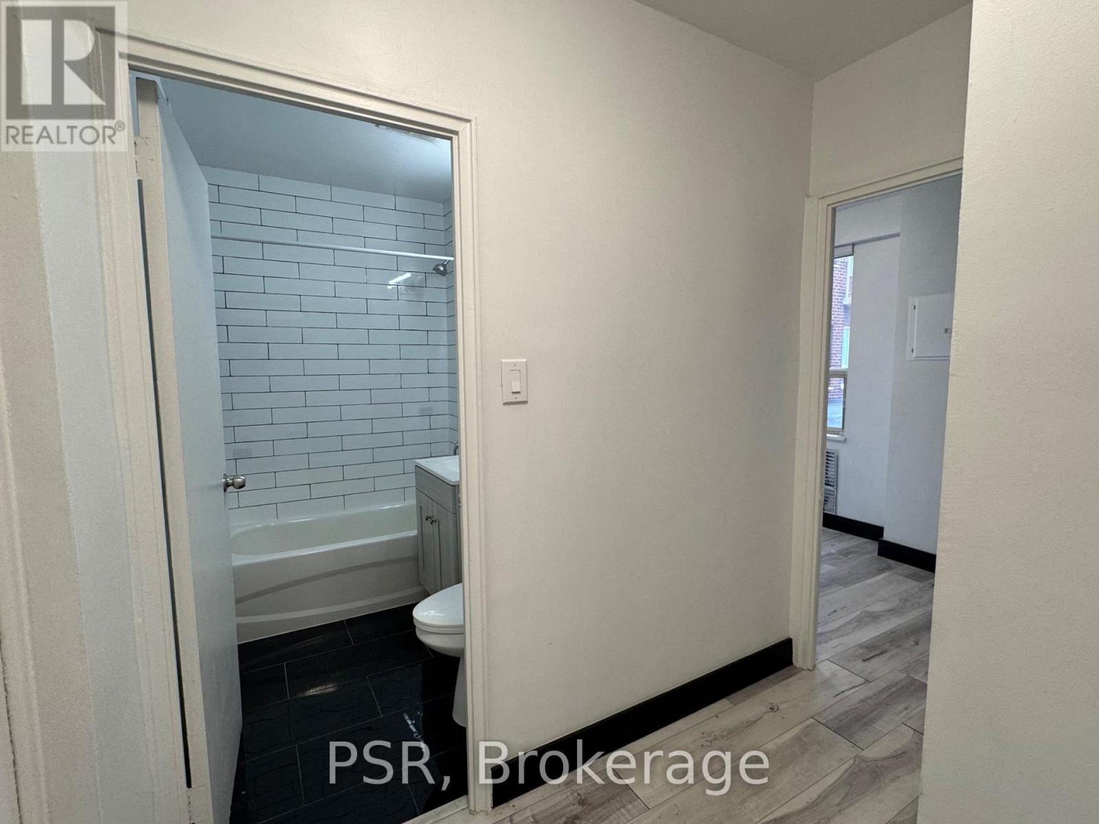 106 - 600 Eglinton Avenue W, Toronto, Ontario  M5N 1C1 - Photo 4 - C12884640