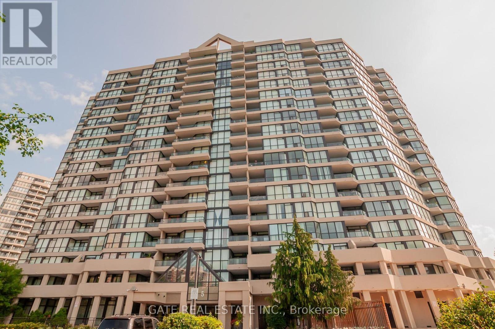 1604 - 5 Rowntree Road, Toronto, Ontario  M9V 5G9 - Photo 2 - W12884632